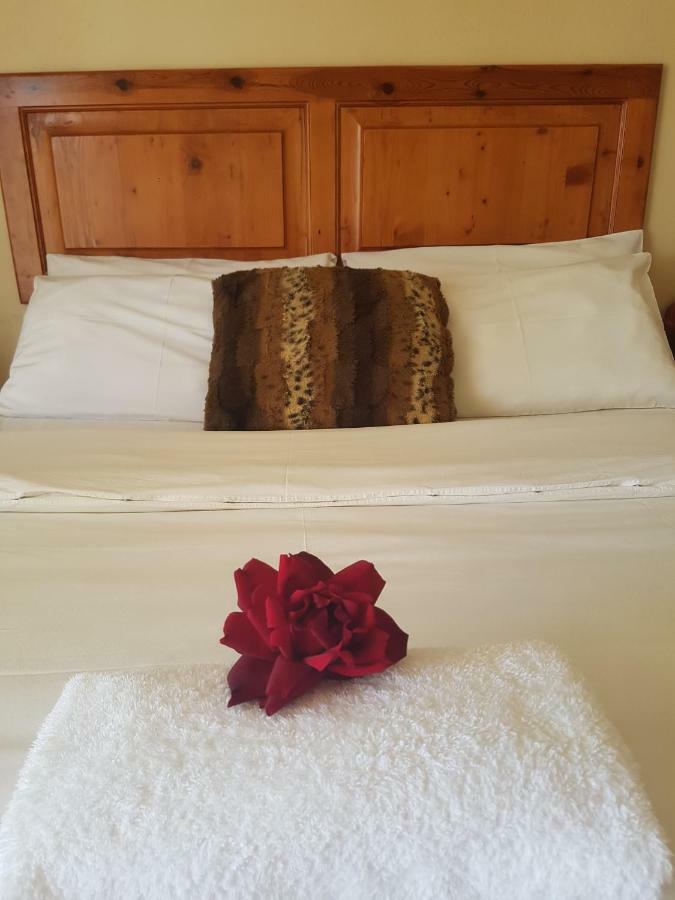 Hekpoort The Nutbush Boma Lodge מראה חיצוני תמונה