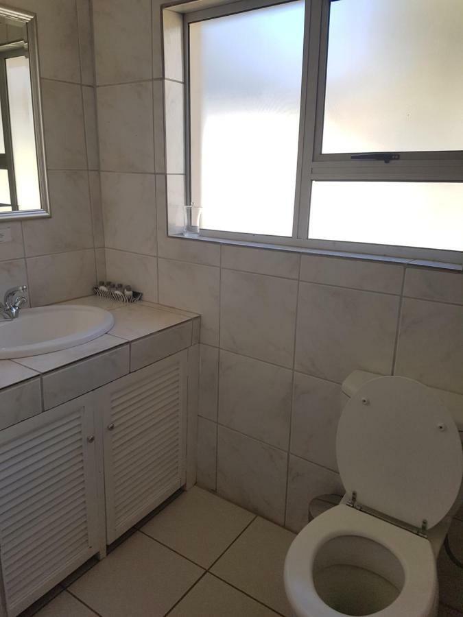 Hekpoort The Nutbush Boma Lodge חדר תמונה